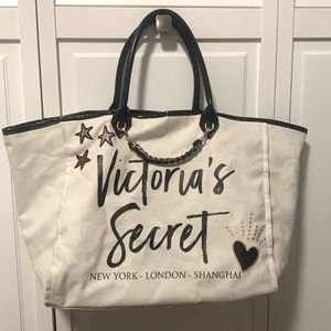 Limited Edition Large Victoria’s Secret Weekender City Stars and Heart Tote